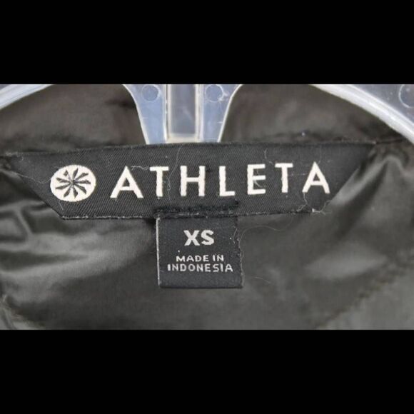 Athleta Banner Peak Down Jacket Fitted Lightweight Puffer Womens XS IN Black - Picture 3 of 11